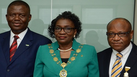 (L-): Ademola Aladekomo, managing director and chief executive officer, Chams Plc, Otunba (Mrs) Debola Osibogun, president, Chartered Institute of Bankers of Nigeria (CIBN), Jibril Aku, MD, Ecobank Plc, during CIBN lecture 2014, recently.